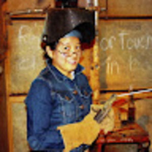 Meet your Posher, Lynette